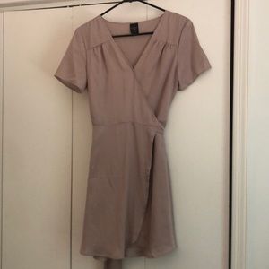 Dusty pink tie dress